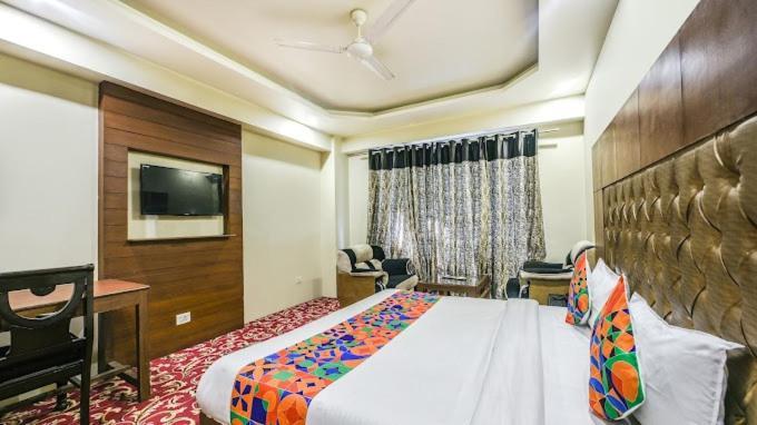 Hotel Neelam Manali Near Volvo Bus Stand Manali Exterior photo